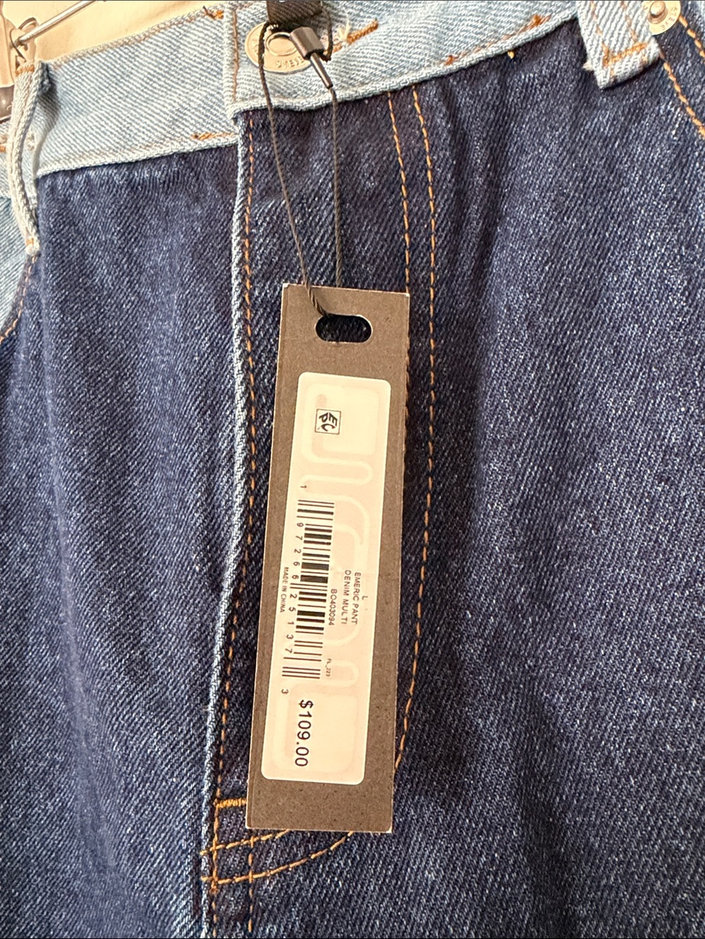 Steve Madden Two-Tone Blue Wide Leg Jeans - Picture 6 of 6